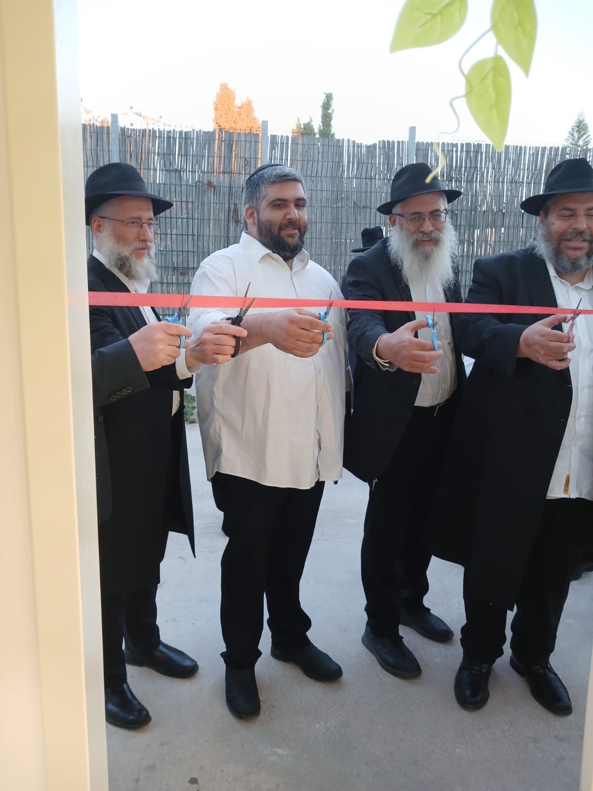 בהשתתפות רבנים ואישי ציבור: נחנך בית שפרה ופועה בצפת — צילום: ניהול